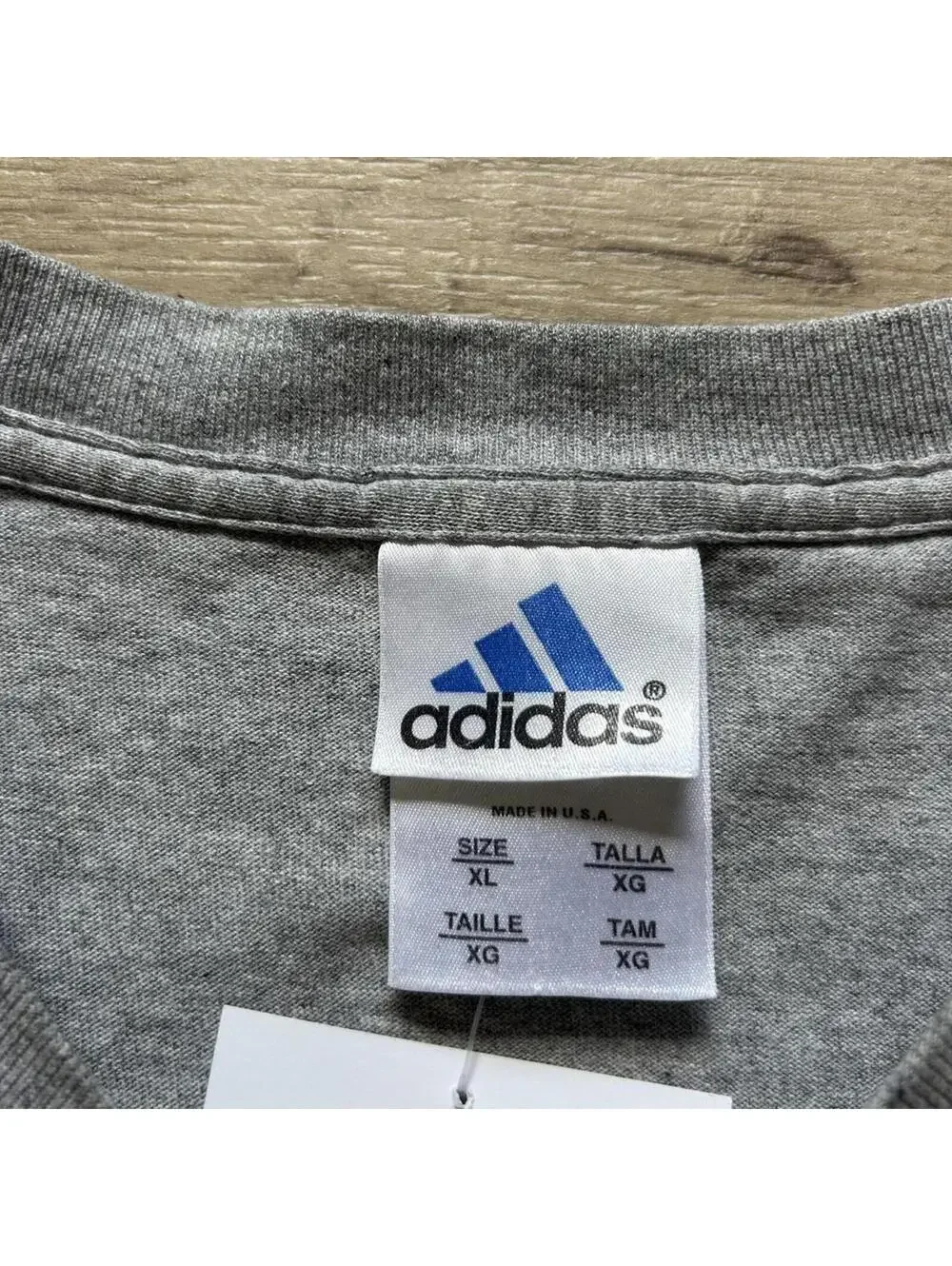 Vintage‎ y2k Adidas Grey Graphic t shirt size XL 90’s
